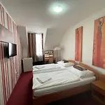 Minaret&etterem Hotel