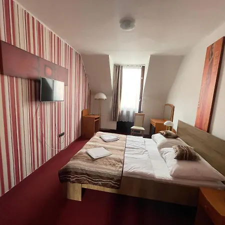 Minaret&etterem Отель 3*