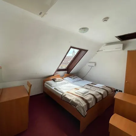 호텔 Minaret&etterem 에게르