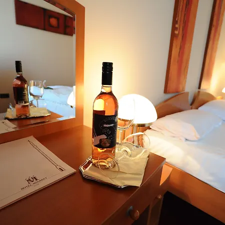 Hotel Minaret&etterem