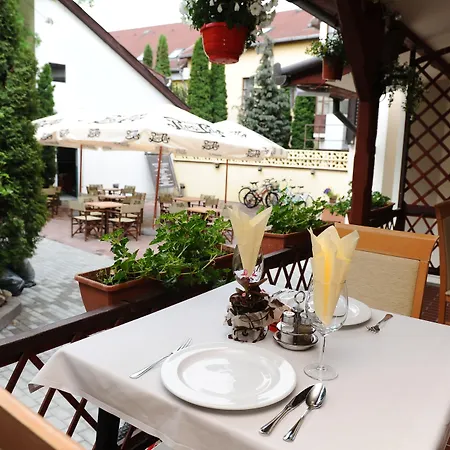 Hotel Minaret&etterem Eger